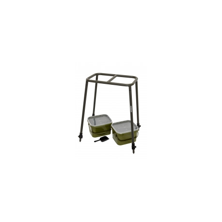 STARBAITS platform with 2 x 8L buckets and shovel