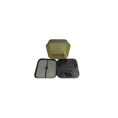 KORUM bait box with strainer